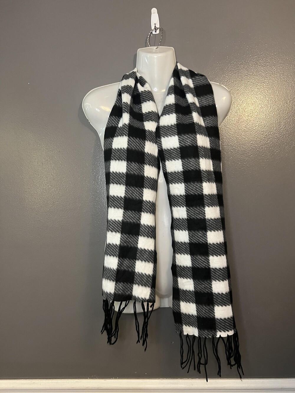 Buffalo Check Plaid Scarf One Size Black White Gray Fringe Soft Warm